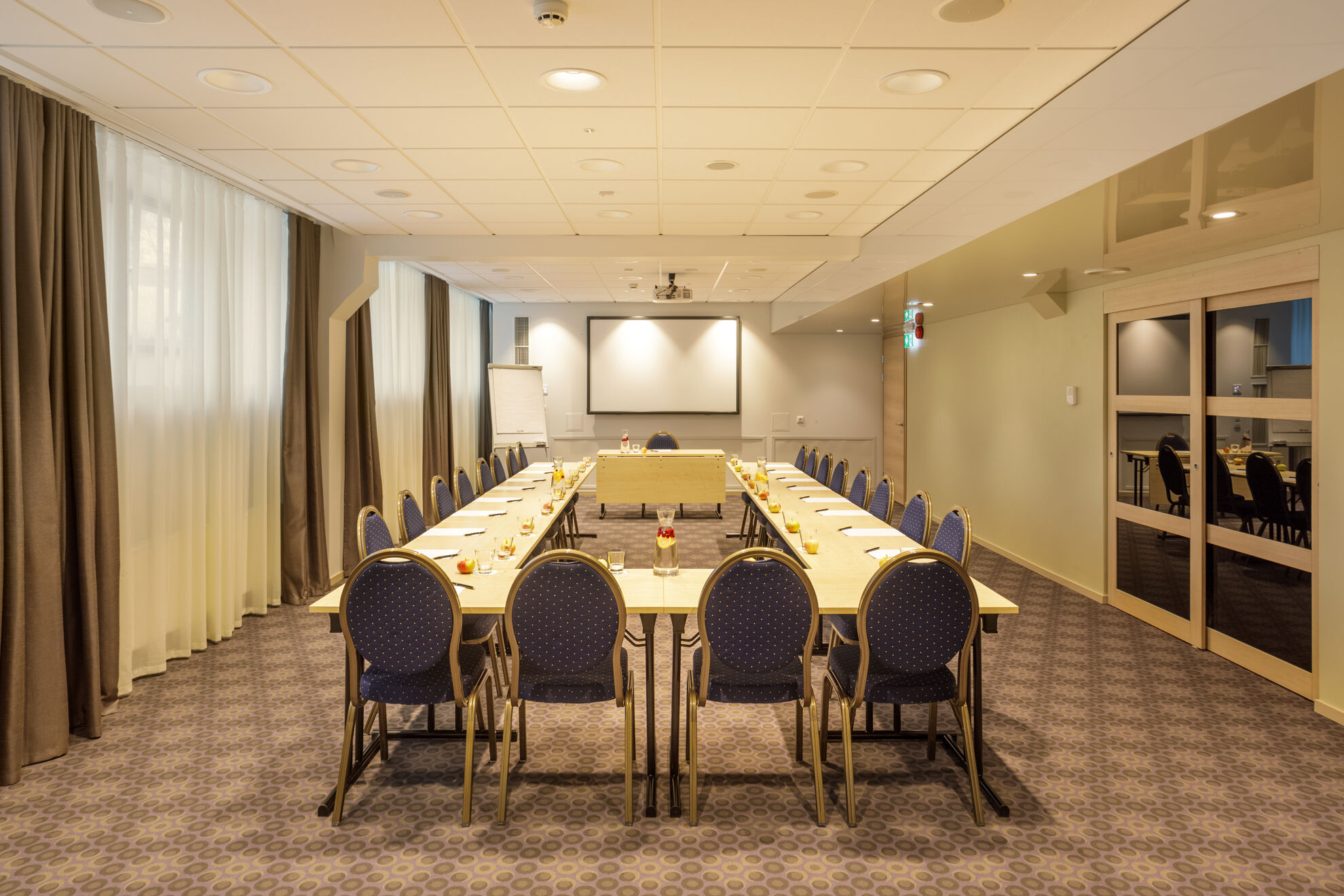 Centennial Nexus Viesnīca 4*